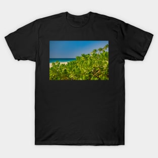 Beautiful tropical beach scenery T-Shirt